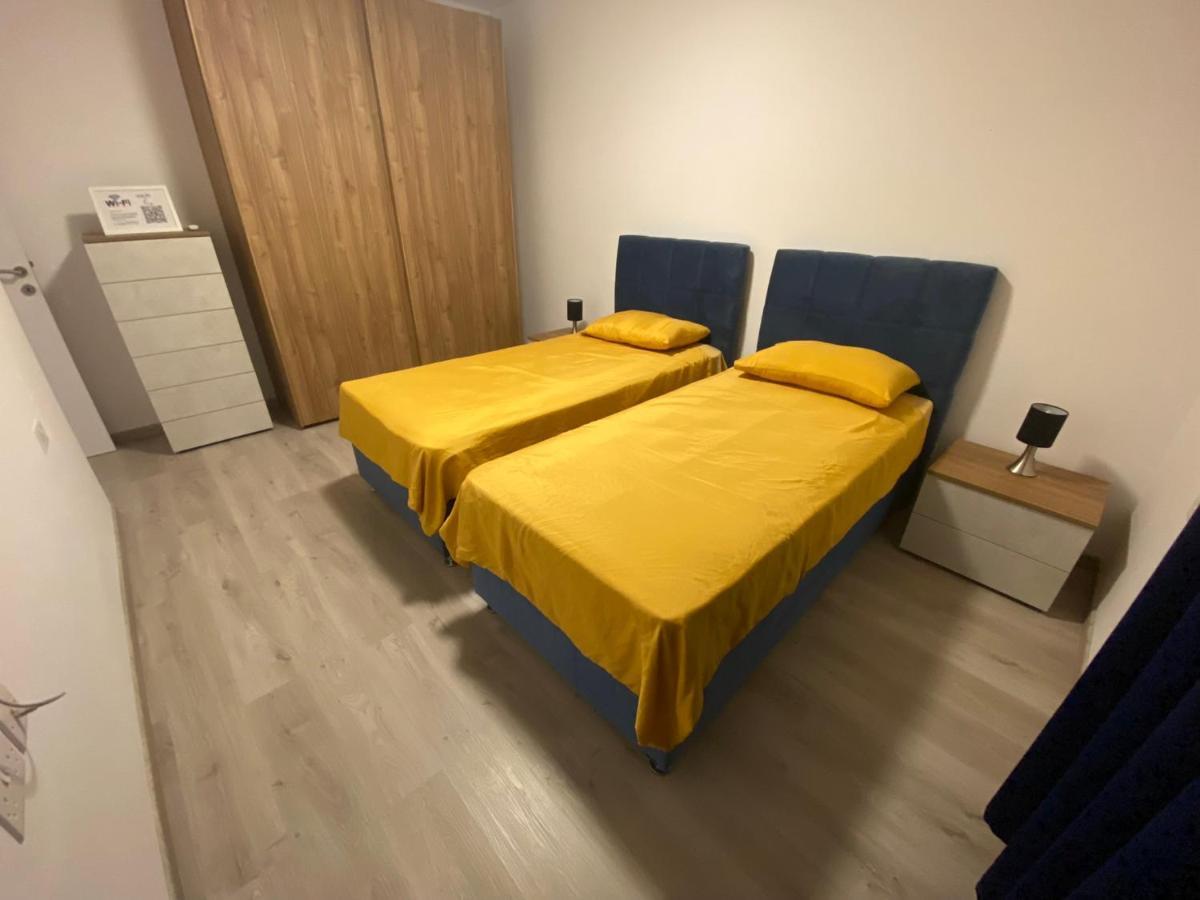 Modern Apartment With Large Outdoor Area - Sleeps 7, Close To Malta International Airport Luqa Exterior photo